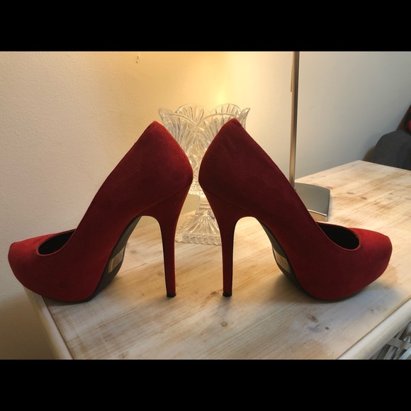 Red suede heel shoes Charlotte Russe - Picture 2 of 6